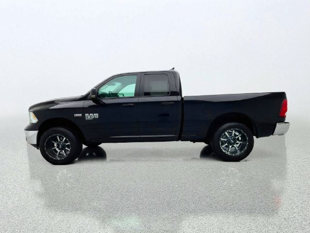 Used 2019 RAM 1500 Classic SLT w/ SLT Plus D←cor Group AWD/4WD image 6