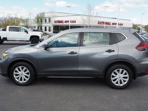 Used 2019 Nissan Rogue S FWD image 8