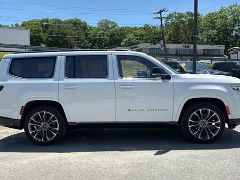 Certified 2023 Jeep Grand Wagoneer Series III AWD/4WD image 5
