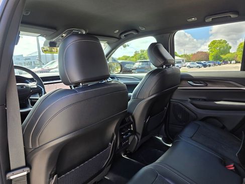 New 2026 Jeep Grand Cherokee Altitude RWD image 9