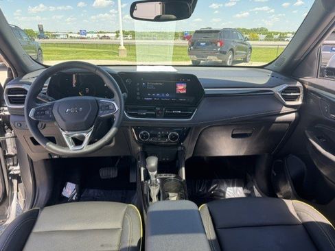 Used 2025 Chevrolet TrailBlazer ACTIV w/ Convenience Package AWD/4WD image 30