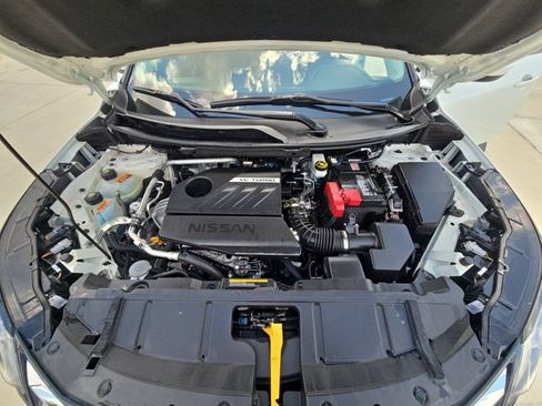 Used 2024 Nissan Rogue SV w/ SV Premium Package FWD image 23
