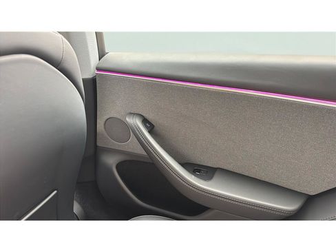 Used 2025 Tesla Model 3 Long Range RWD image 18