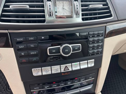 Used 2014 Mercedes-Benz E 350 4MATIC Coupe image 16
