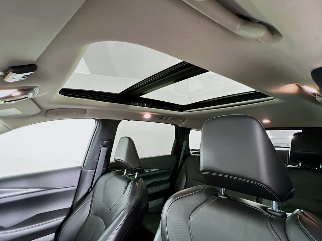 Used 2023 INFINITI QX60 Luxe w/ Cargo Package AWD/4WD image 22