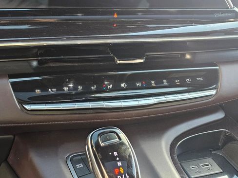 Certified 2023 Cadillac Escalade ESV Sport Platinum w/ LPO, ONYX Package image 38