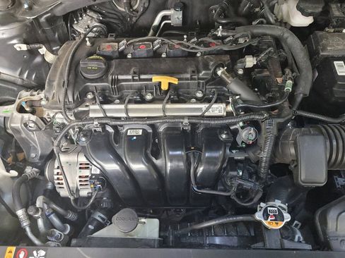 Used 2024 Kia Forte LXS image 30