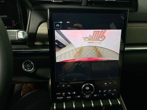 Used 2026 GMC Terrain Elevation w/ Elevation Premium Package image 17