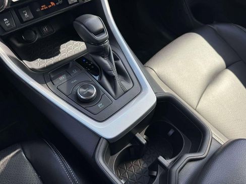 Used 2024 Toyota RAV4 AWD Hybrid w/ Weather Package image 32