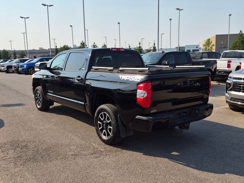 Used 2017 Toyota Tundra SR5 w/ TRD Off Road Package AWD/4WD image 5
