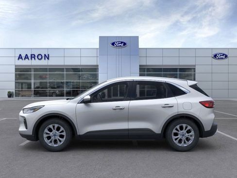 Used 2024 Ford Escape Active w/ Tech Pack #2 FWD image 3