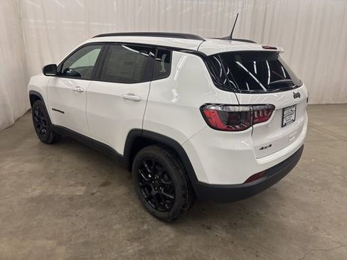 New 2026 Jeep Compass Latitude image 21