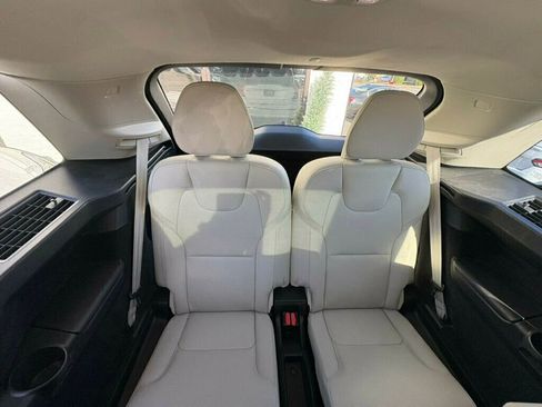 Used 2024 Volvo XC90 B5 Core w/ Protection Package Premier image 20