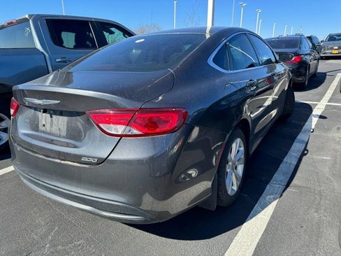 Used 2017 Chrysler 200 LX image 2