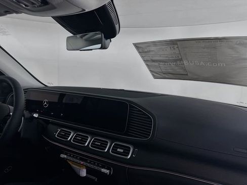 New 2026 Mercedes-Benz GLS 450 4MATIC image 30