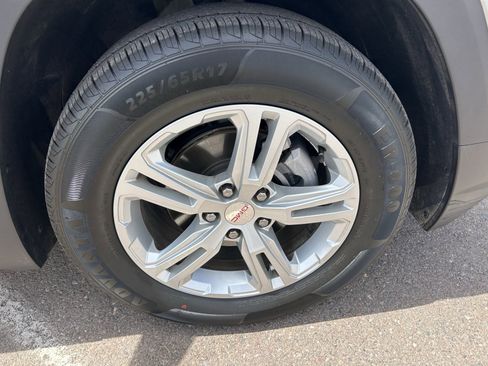 Certified 2024 GMC Terrain SLE FWD image 9