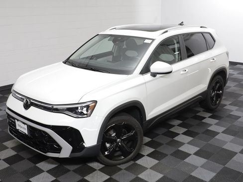 Used 2025 Volkswagen Taos SEL w/ Black Wheel Plus Package AWD/4WD image 2