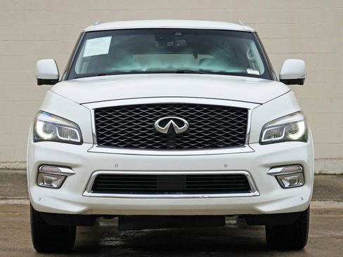 Used 2017 INFINITI QX80 4WD w/ Driver Assistance Package image 6