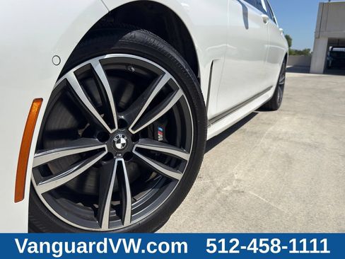 Used 2022 BMW 750i xDrive w/ Executive Package AWD/4WD image 6