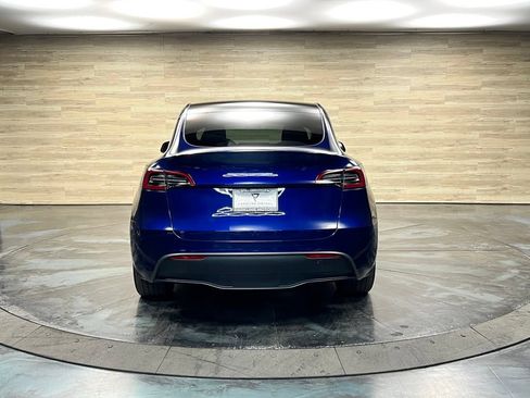 Used 2025 Tesla Model Y Long Range AWD/4WD image 18