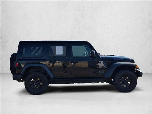 Used 2023 Jeep Wrangler Unlimited w/ Cold Weather Group AWD/4WD image 4