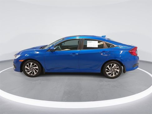 Used 2018 Honda Civic EX image 8