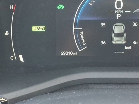 Certified 2025 Toyota Camry SE FWD image 19