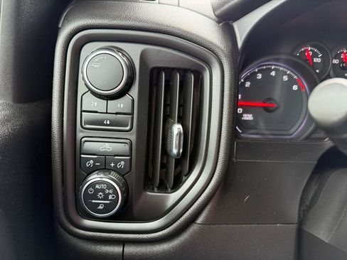 Used 2021 Chevrolet Silverado 2500 W/T w/ WT Convenience Package AWD/4WD image 22