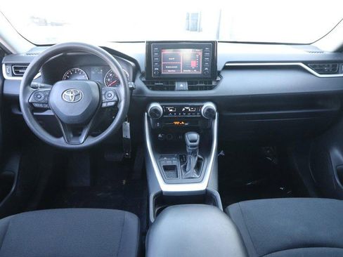 Used 2019 Toyota RAV4 LE image 19