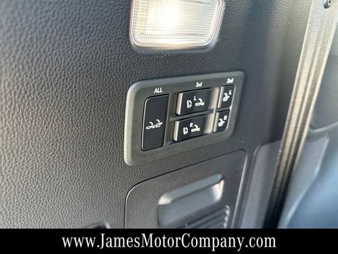 Used 2023 Lexus LX 600 4WD w/ Luxury Package image 18