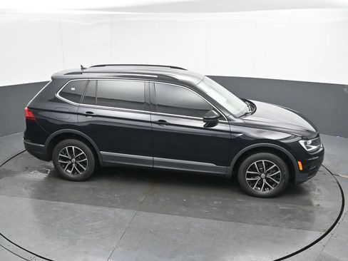 Used 2021 Volkswagen Tiguan SE AWD/4WD image 39