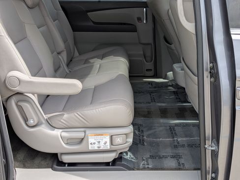 Used 2014 Honda Odyssey EX-L image 30