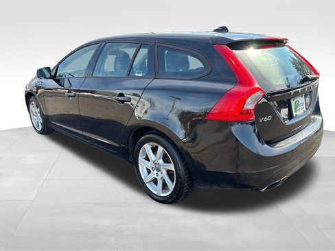 Used 2015 Volvo V60 T5 AWD/4WD image 6