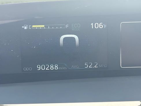 Used 2021 Toyota Prius LE FWD image 11