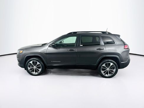 Used 2022 Jeep Cherokee Limited w/ Elite Package AWD/4WD image 4