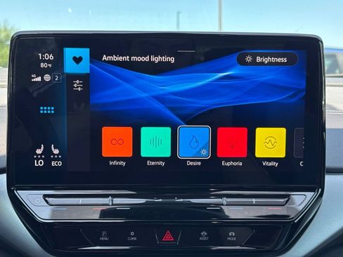 Used 2023 Volkswagen ID.4 Pro AWD/4WD image 12