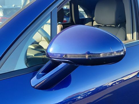 Used 2025 Porsche Macan Turbo image 11