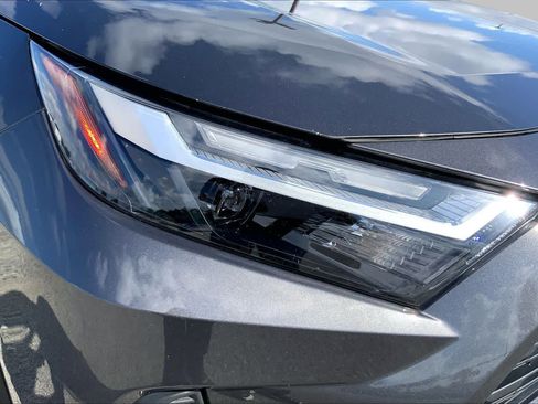 Used 2024 Toyota RAV4 XLE FWD image 27