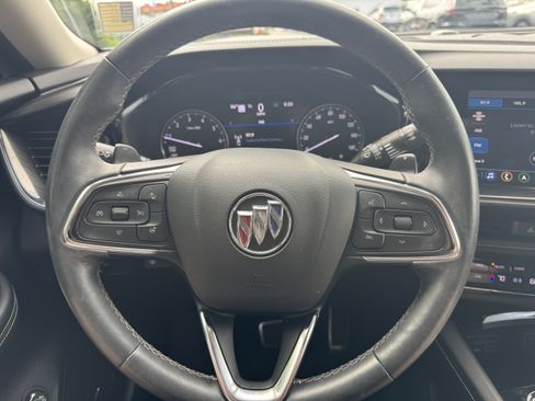 Used 2022 Buick Envision Essence w/ Technology Package I FWD image 19