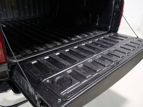 Used 2019 RAM 1500 Laramie image 64