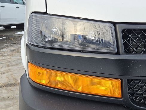 Used 2025 Chevrolet Express 2500 w/ Driver Convenience Package image 14