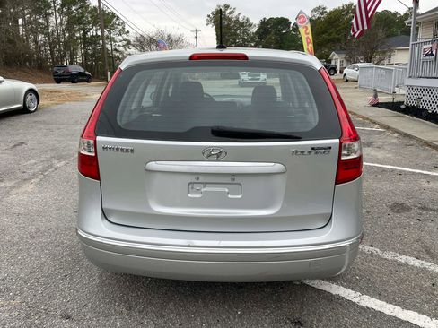 Used 2009 Hyundai Elantra w/ Premium-Sport Pkg 2 image 6