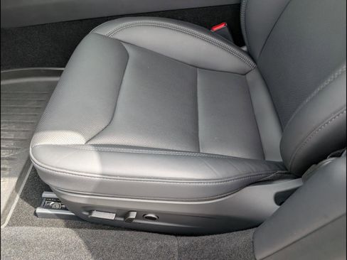 Used 2025 Tesla Model 3 Long Range image 17