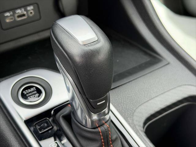 Used 2023 Nissan Sentra SR w/ Electronics Package FWD image 32