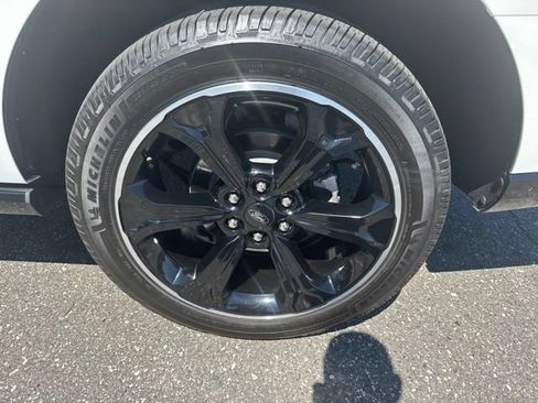 Used 2022 Ford Expedition Limited AWD/4WD image 16