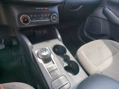 Used 2020 Ford Escape SE FWD image 17