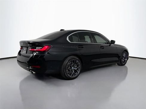Certified 2025 BMW 330i Sedan w/ Convenience Package RWD image 6