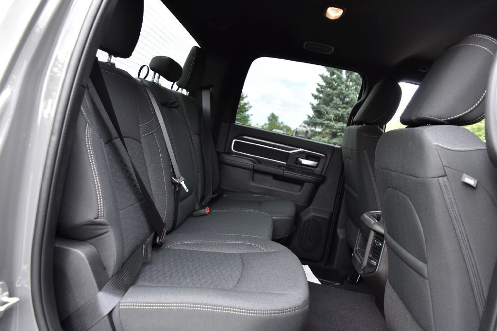 New 2026 RAM 3500 Big Horn AWD/4WD image 30