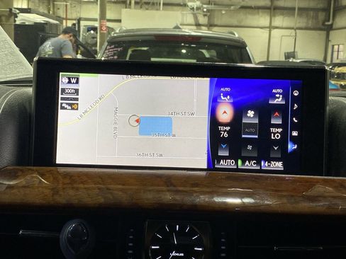 Used 2017 Lexus LX 570 4WD w/ Luxury Package image 5