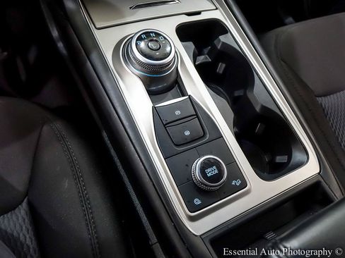 Used 2022 Ford Explorer XLT AWD/4WD image 24